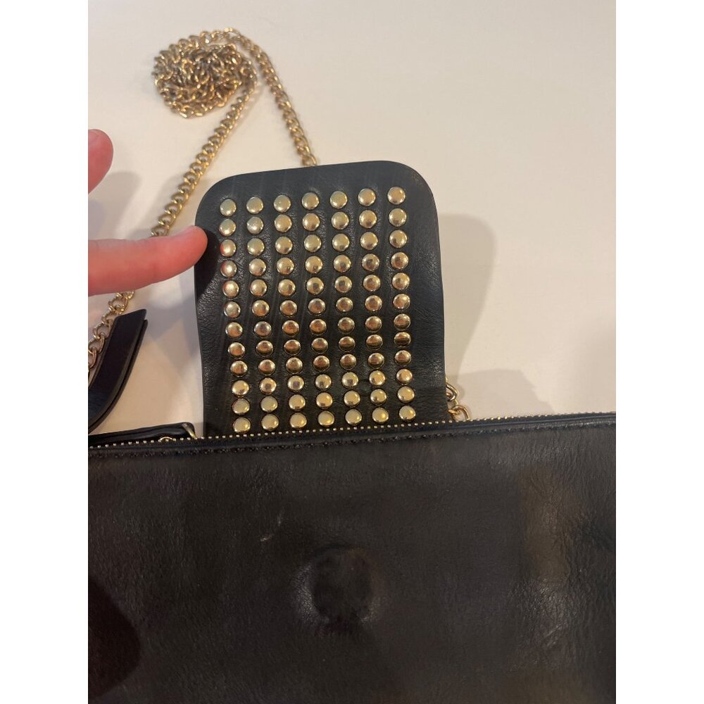 Black Olivia Miller Leather Studded Wristlet With Gold Chain Strap & Zipper Clos - Picture 5 of 10